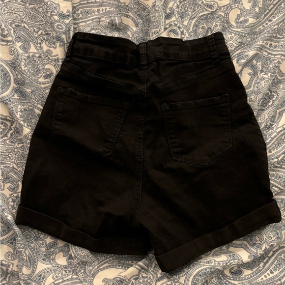 Fashionnova jean shorts - Picture 4 of 4